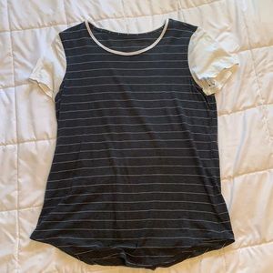 Lululemon Love T shirt - Size 8